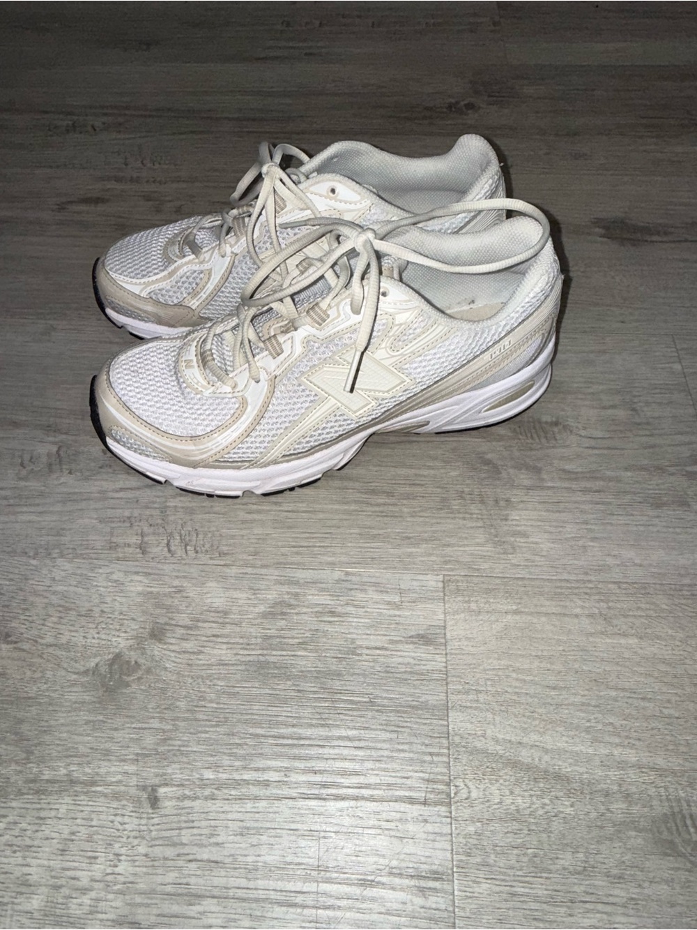 New Balance Women's 740 Beige/White Mesh Running Sneakers